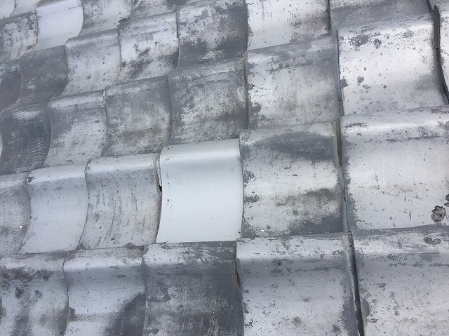 平瓦のひび割れ修理